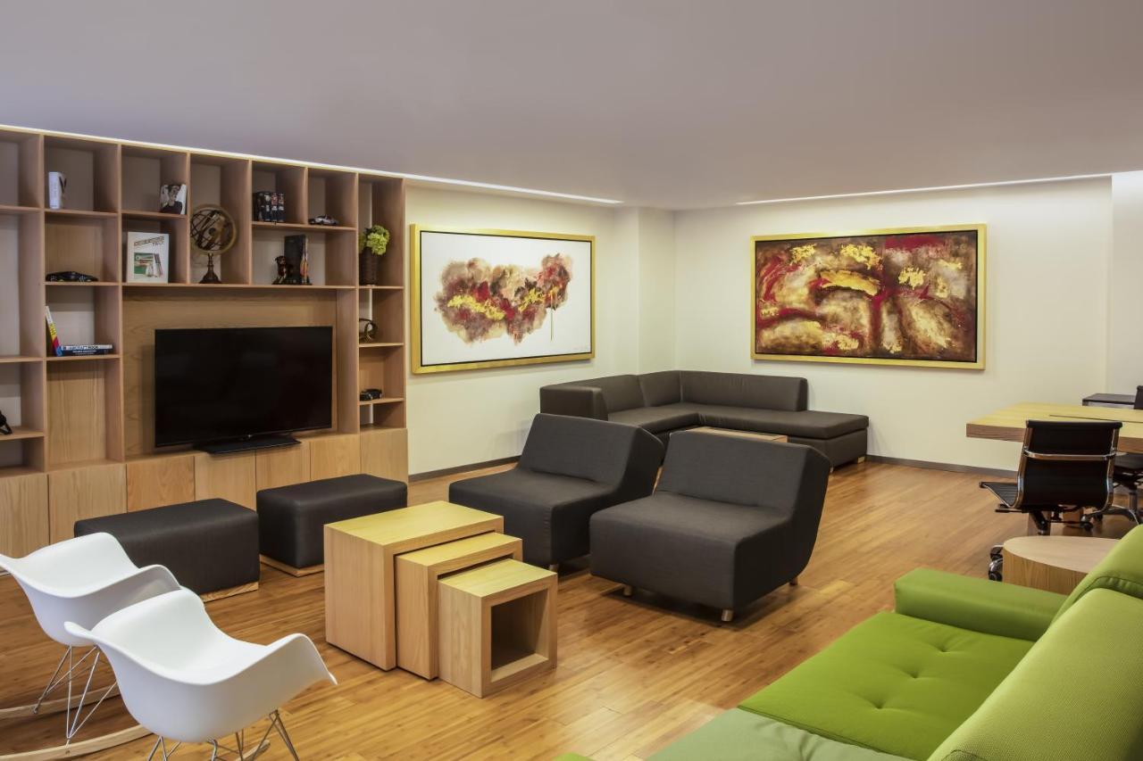 Fiesta Inn Celaya Galerias Luaran gambar